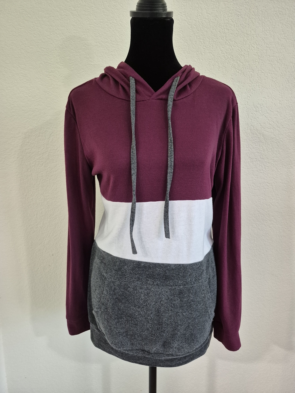 Colorblock Maroon Pullover Hoodie with Front Pocket
